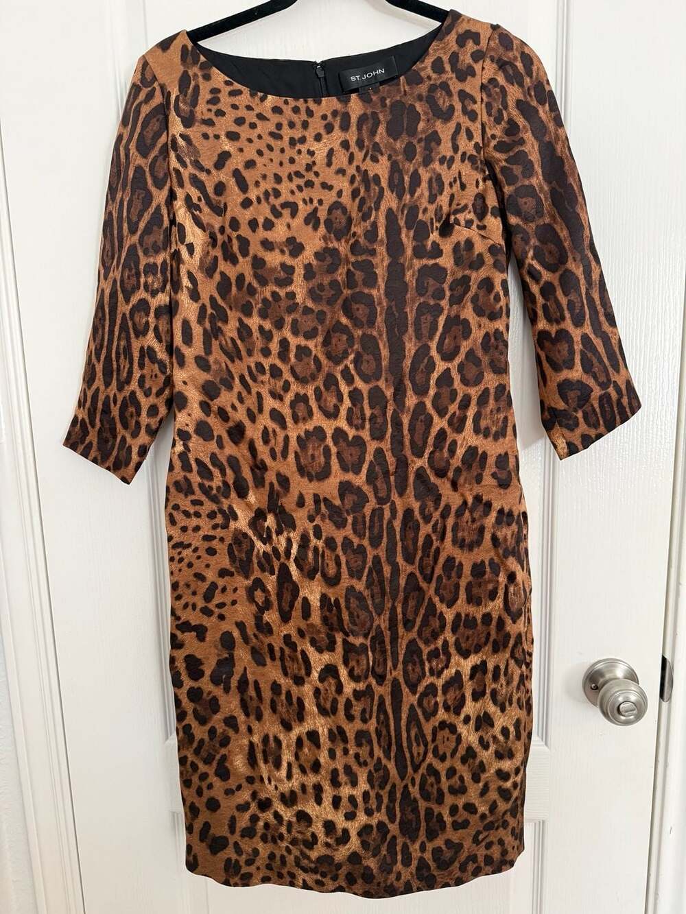 St John Leopard Print Sheath Dress Size 2 Silk Jacquard Mob Wife Quiet Luxury